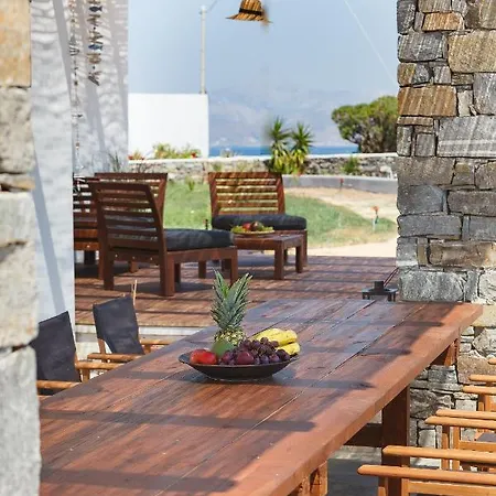 Punda Paros Villa *