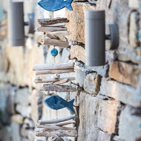 Punda Paros * Píszo Livádi