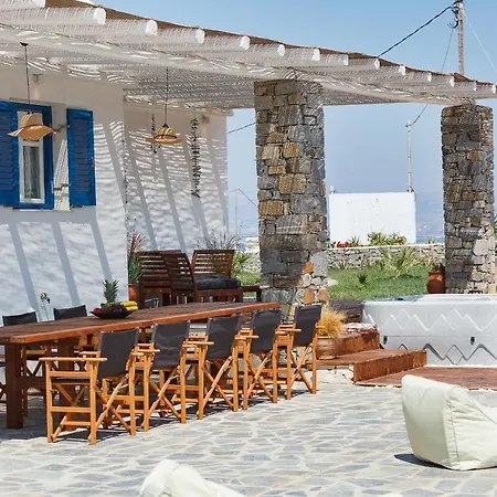 Punda Paros 别墅 *