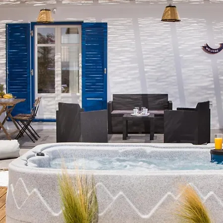 Punda Paros Villa *